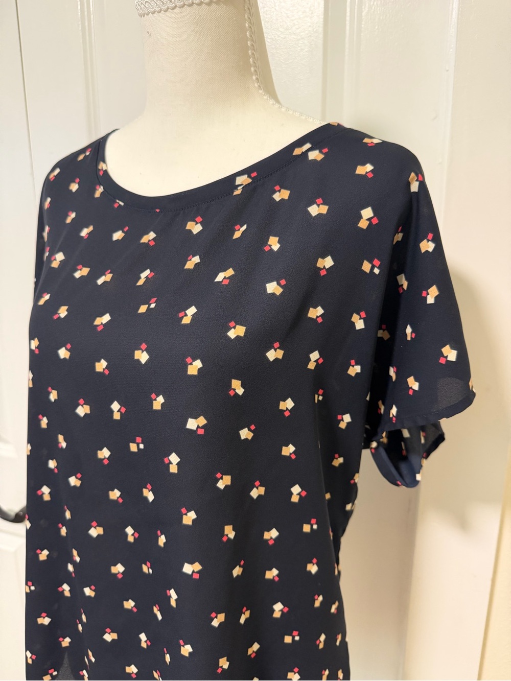 Pleione Navy Short Sleeve Vintage Blouse Cream & Pink Geometric Squares USA 🇺🇸